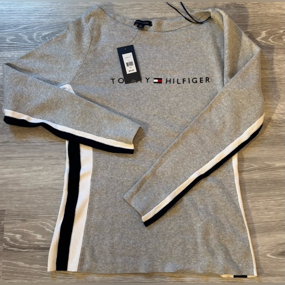 NWT Women’s Tommy Hilfiger Gray Boatneck Long Sleeve Logo Sweater Large - Picture 5 of 14